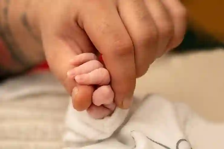 누가 손으로 열고 닫아? 차량용 무선 충전 거치대의 혁신! 주파집 QC-5