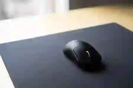 초경량 로지텍 G335 화이트 헤드셋, 착용감의 새로운 기준을 살펴보자!