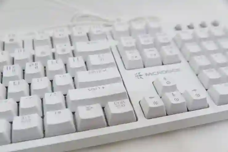 로지텍 G512 GX Red로 느끼는 타건의 쾌감!